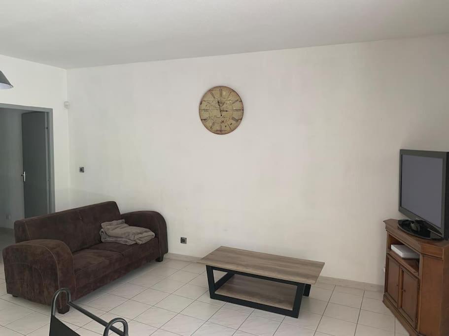 Super Arbore Avec Barbecue Et Parking * Valence (Drome)